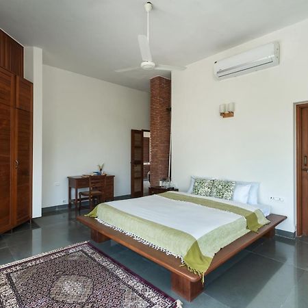 Saffronstays Pride Rock Mandve Экстерьер фото