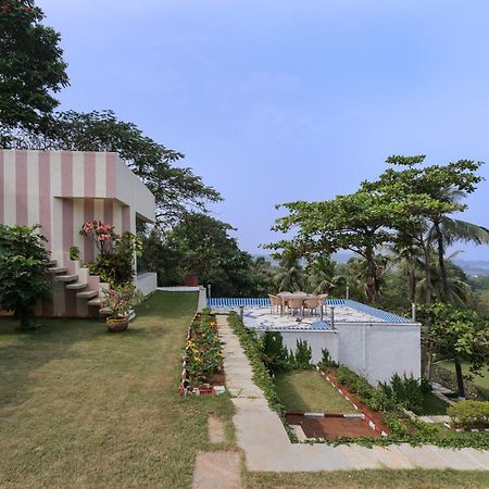 Saffronstays Pride Rock Mandve Экстерьер фото