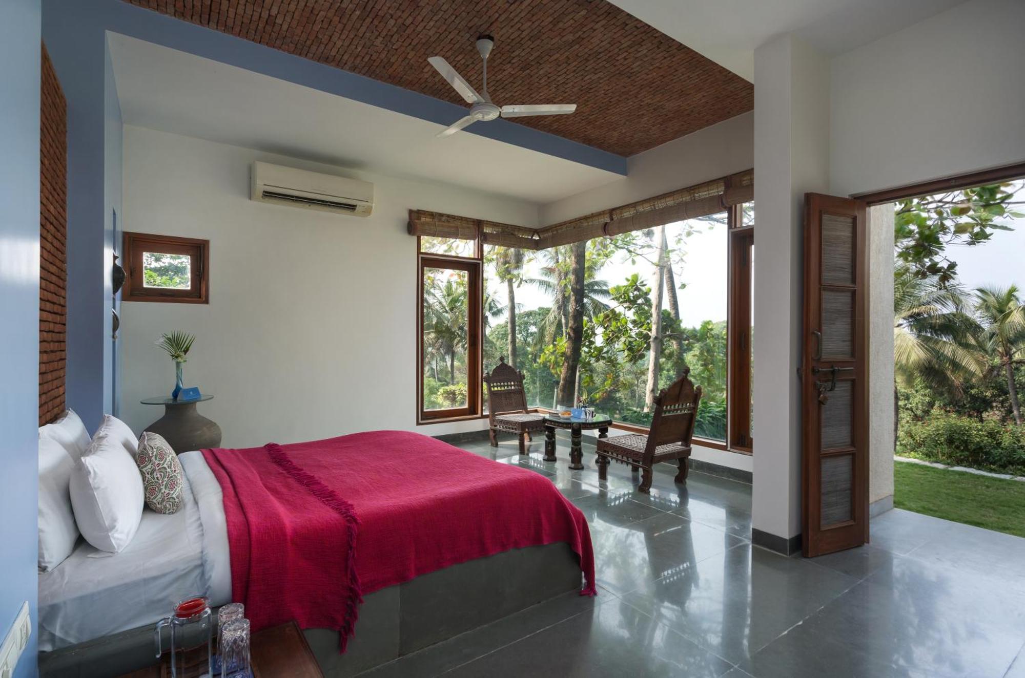 Saffronstays Pride Rock Mandve Экстерьер фото